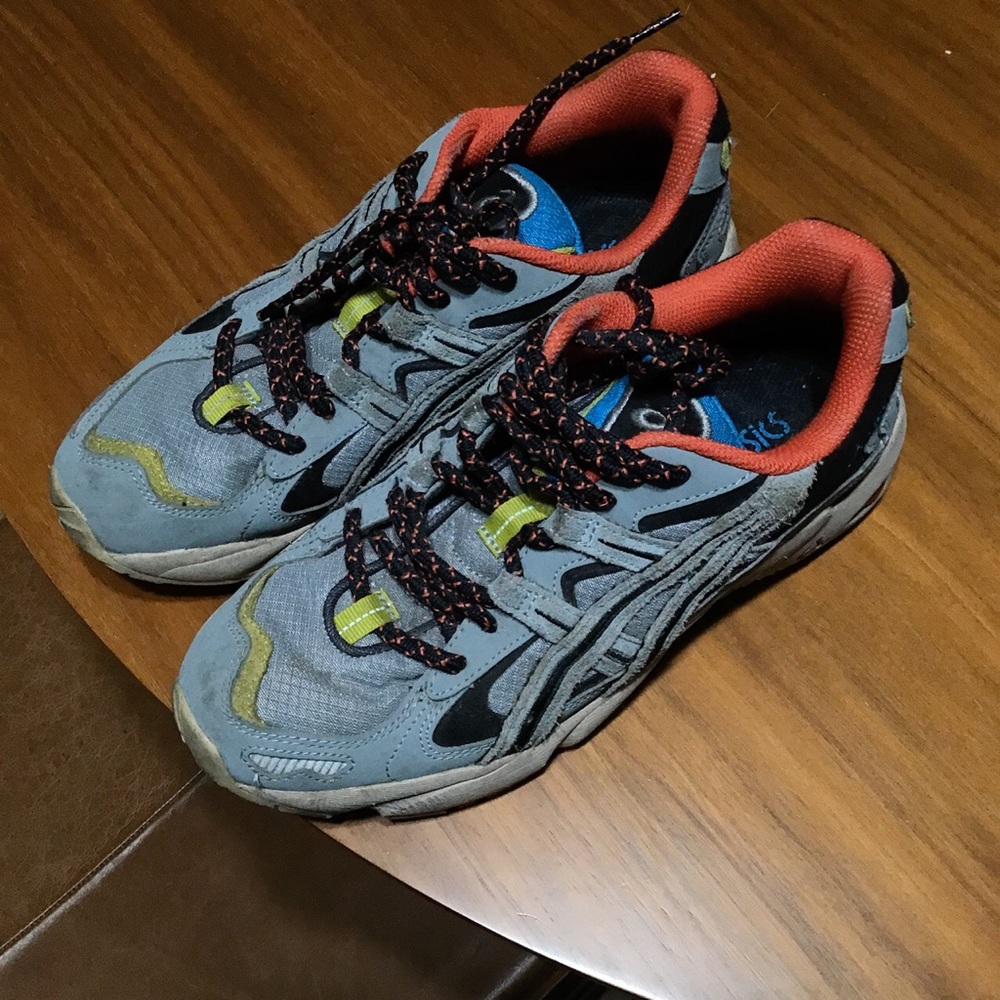 ASICS - Picture 4 of 4